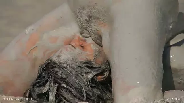 XXX sem registo  Uma contos eroticos em filme jovem vadia veio e revelou o que ela era capaz de barbear
