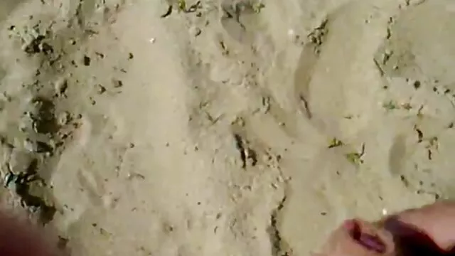 XXX sem registo  O video hentai erotico filho da mãe chora com os amigos.