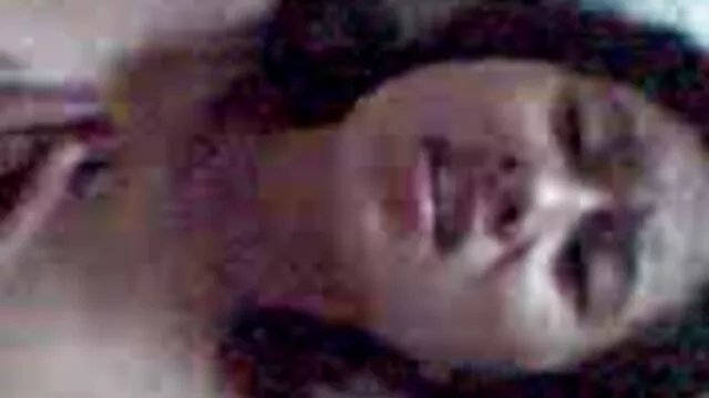 XXX sem registo  Ninfomaníaca com licor suculento gosta de uma videos sensuais eroticos pila grande