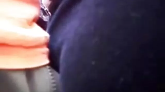 XXX sem registo  As videos eroticos desenhos meninas más fizeram o rosto do homem pesado e sacudiu seu chapéu