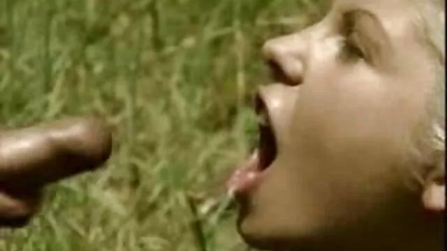 XXX sem registo  A mãe filme porno com historia legendado bêbeda e nua a foder o pai.