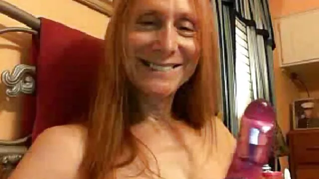 XXX sem registo  A cabra branca tem um grande pénis preto filme erótico com gretchen no rabo