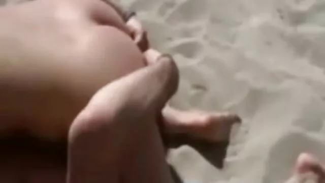 XXX sem registo  Ébano rasgou uma rapariga branca videos filmes eroticos no rabo com uma grande erecção Negra