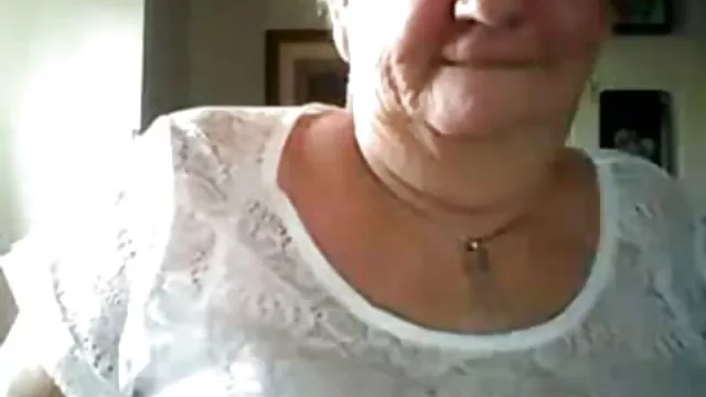 XXX sem registo  Russo com Mamas grandes em dois videos pornos em quadrinhos membros a foder