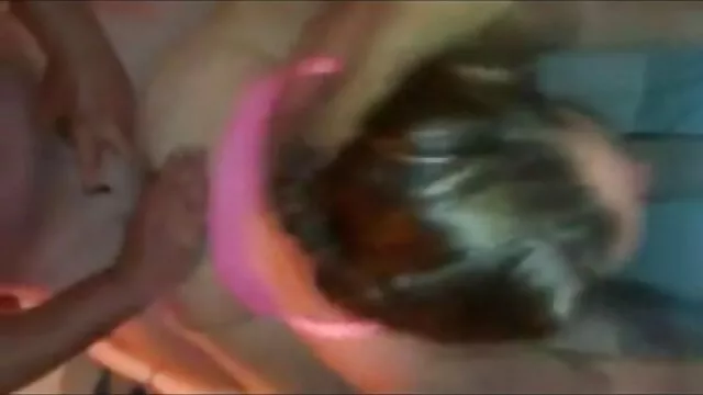 XXX sem registo  Com força tira a loira videos eroticos de desenhos do pescoço