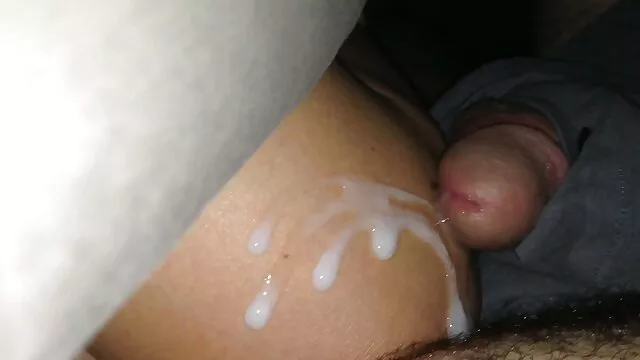 XXX sem registo  Ela deu anal ao videos sensuais e eroticos seu amante com uma grande corda.