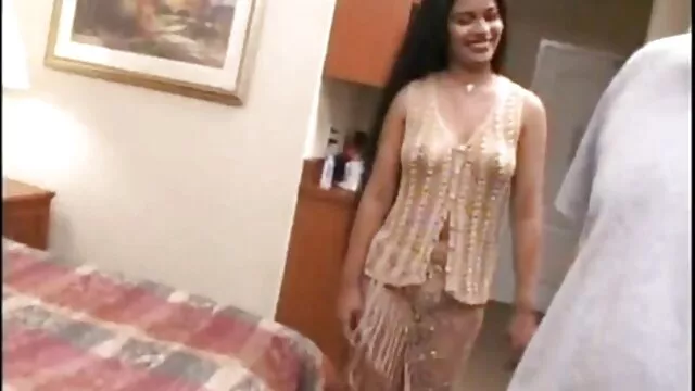 XXX sem registo  Rata fina na filmes eróticos porno pila