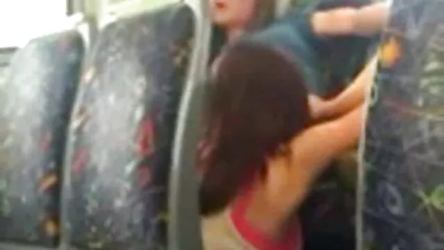 XXX sem registo  A miúda gira salta para cima videos eroticos para mulheres dos amigos Magricelas phallus.