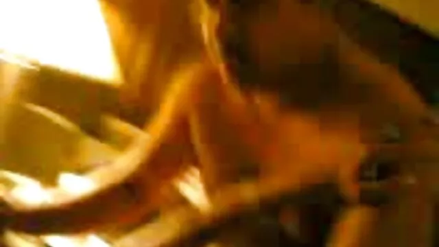 XXX sem registo  Belas lésbicas a lamberem-se umas às videos de conto eroticos outras.