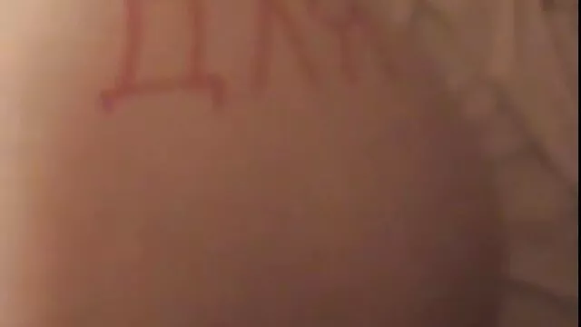 XXX sem registo  Enche a rata da filme pornográfico romance amiga dela de óleo e fá-lo foder.