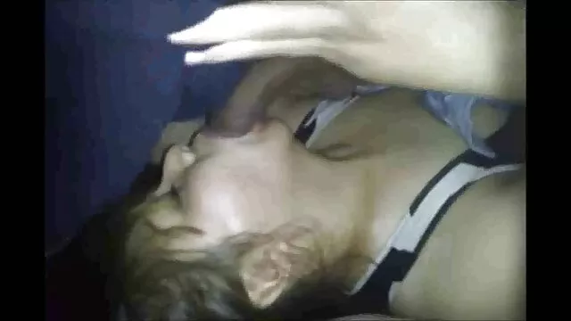 XXX sem registo  Rapariga nua a acariciar e nua vídeo pornô erótico