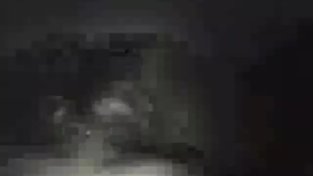 XXX sem registo  Puta russa sem começar rendeu-se a um homem filme porno erótico maduro